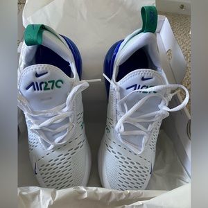 Nike Women’s Air Max 270 (Never Worn - new in box) size 9